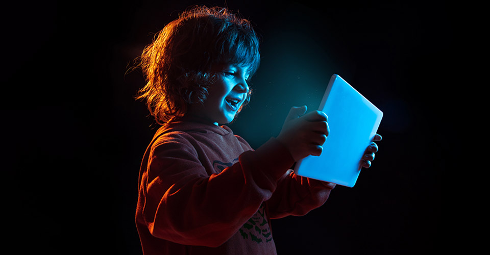 Technology on Childhood Development: Exploring 5 Pros and Cons